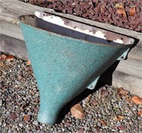 Iron Enameled Wall-mounting Funnel