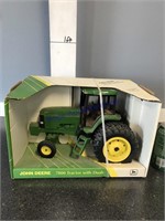 ERTL John Deere 7800 tractor w/duals