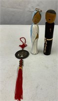 Vintage Wood Figurines & Chinese’s Medal