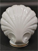 Elizabeth Arden Pomander Seashell/Clam Shell