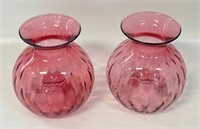 PRETTY PAIR OF VINTAGE PINK RIBBED GLASS VASES