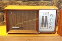 PANASONIC TABLE RADIO, CIRCA 1960'S