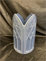 HOME DECOR / BLUE CERAMIC 'CATHEDRAL PANE' VASE