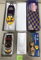 11 - LOT OF 2 COLLECTIBLE RACE CARS (B9)