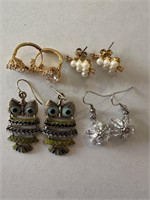 LOT OF 4 PAIRS OF EARRINGS