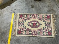 90s floral rug