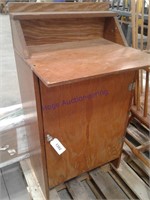 wooden desk/cabinet