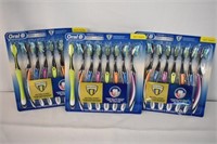 3 PACKAGES OF ORAL B TOOTHBRUSHES (21) SOFT &  MED