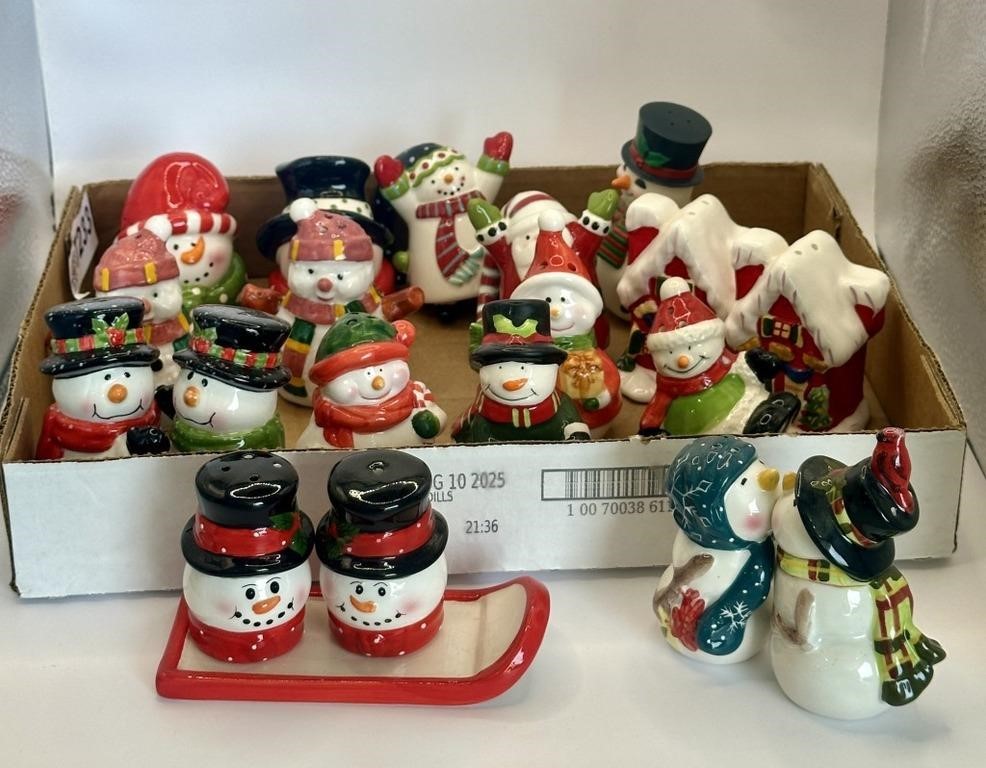 Christmas  collectible Salt and Pepper shakers