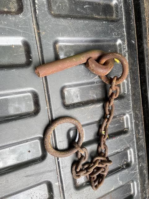 CHAIN WITH PIN