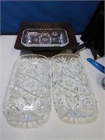 Set a 3 pattern glass shallow dishes oblong