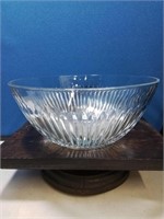 Beautiful lead crystal bowl ten inch opening