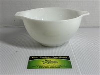 Small Pyrex princess Mixing bowl