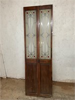 Beautiful stained glass bi-fold door. Sizes in pic