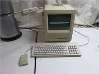 Vintage Macintosh SE Computer