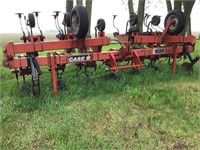 Case IH 1820 row cultivator