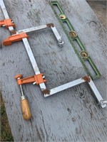 Clamps & level