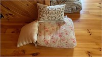 Queen Size Comforter & Pillows