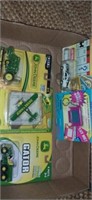 Lot with mostly John deere toys (new)