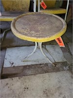 YELLOW ROUND METAL OUTDOOR TABLE