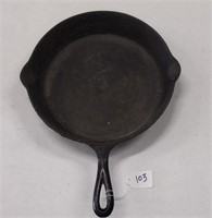 Vintage #7 Lodge Cast iron Skillet