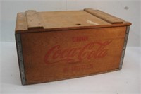 Nice COCA COLA Box