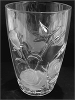 Superbe vase en verre lourd 6½"x10"H, A-1