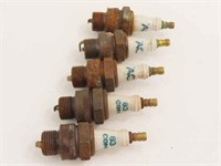 AM 83 COM Spark Plugs new old stock