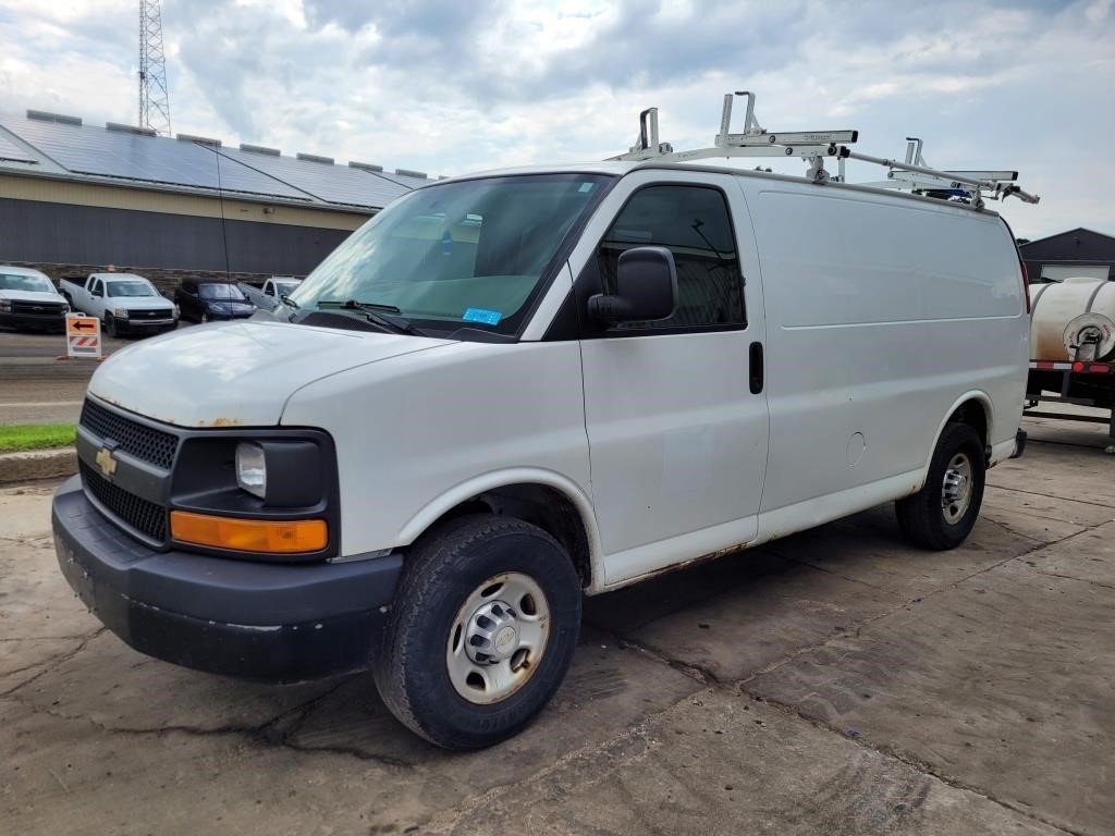 2011 Chevrolet Express Utility Van