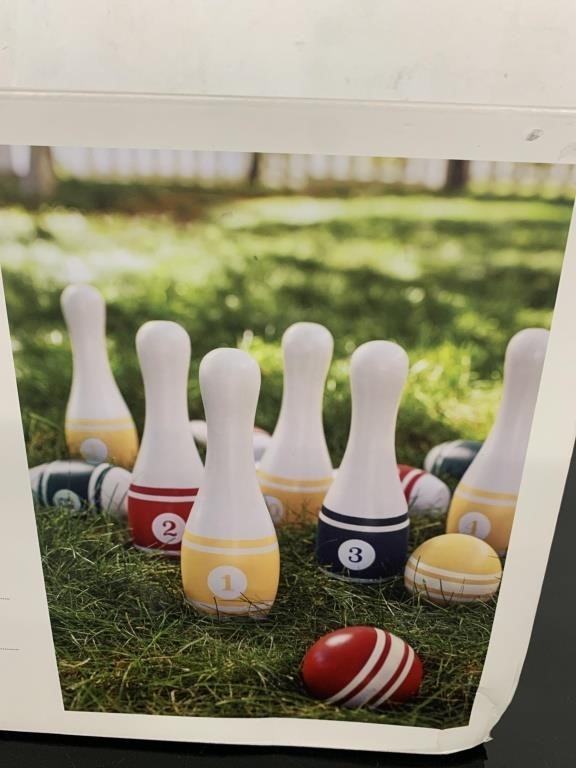 LAWN BOWLING SET (OPEN BOX, NEW)