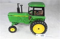 John Deere 4450 Tractor