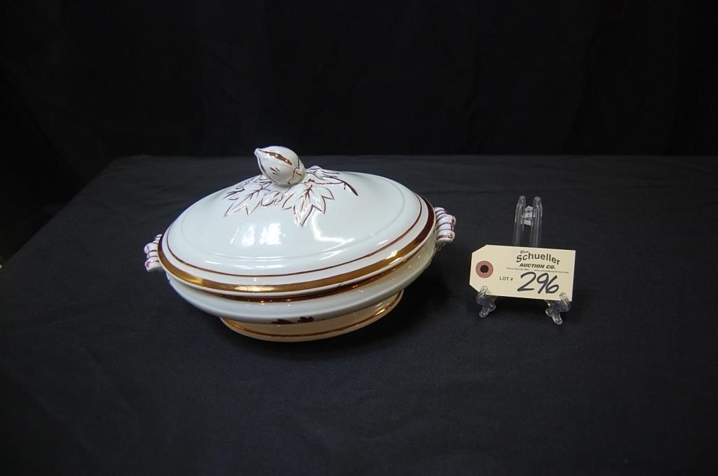 Tea Leaf - Antiques & Collectibles Auction