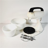 Vintage Stand Mixer, Pyrex Mixing Bowls, Beaters