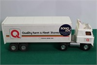 Ertl Quality Farm & Fleet Semi