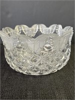 Frosted butterfly edge crystal bowl/dish