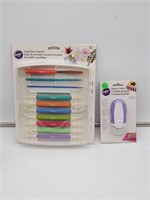 NEW GUM PASTE TOOL SET & ROTARY CUTTER