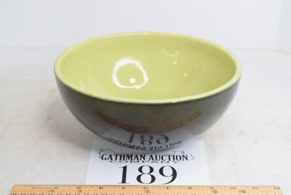 Hull Pottery Green Two-Toned Bowl