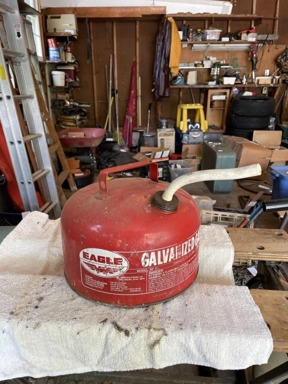 Vintage 2.5 gallon gas can