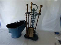 FIREPLACE SET WITH COAL SCUTTLE