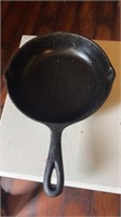 No. 5 8 1/8 in cast iron skillet made in usa