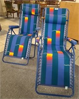 2 New gravity chairs