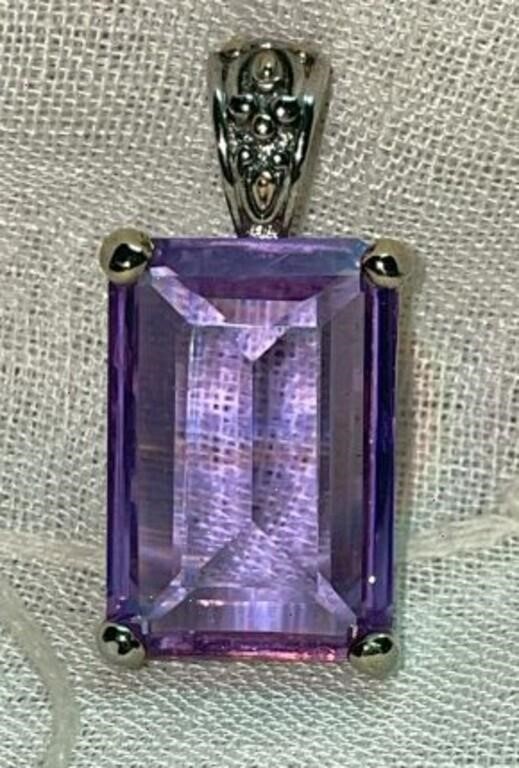 Large Purple Crystal/Glass Silver Tone Pendant