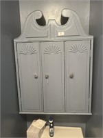 WHITE BATHROOM CABINET