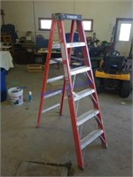 Fiberglass 6 ft step ladder. Keller 97 series.
