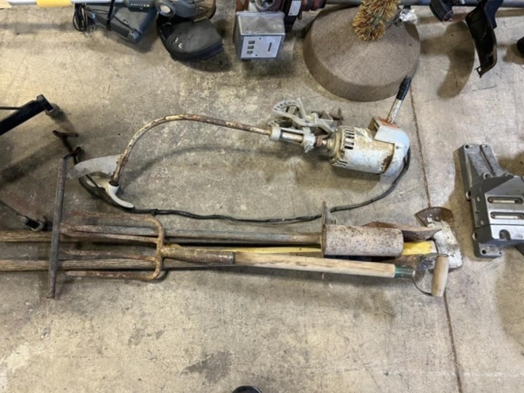 OLD TROLLING MOTOR AND TOOLS