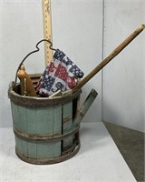 Primitive Slat Bucket with metal handle - wash boa