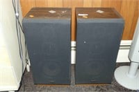 Pair of Fisher DS-811 Speakers