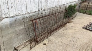 2 x 10 gate and two 3‘ x 16‘ hog panels