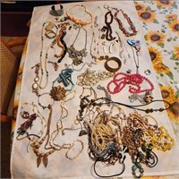 JEWELRY LOT