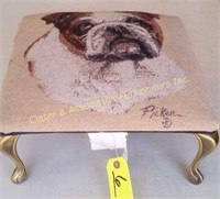 Bulldog foot stool